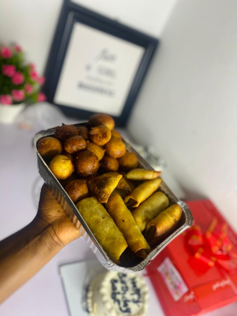 Spring rolls and small chops