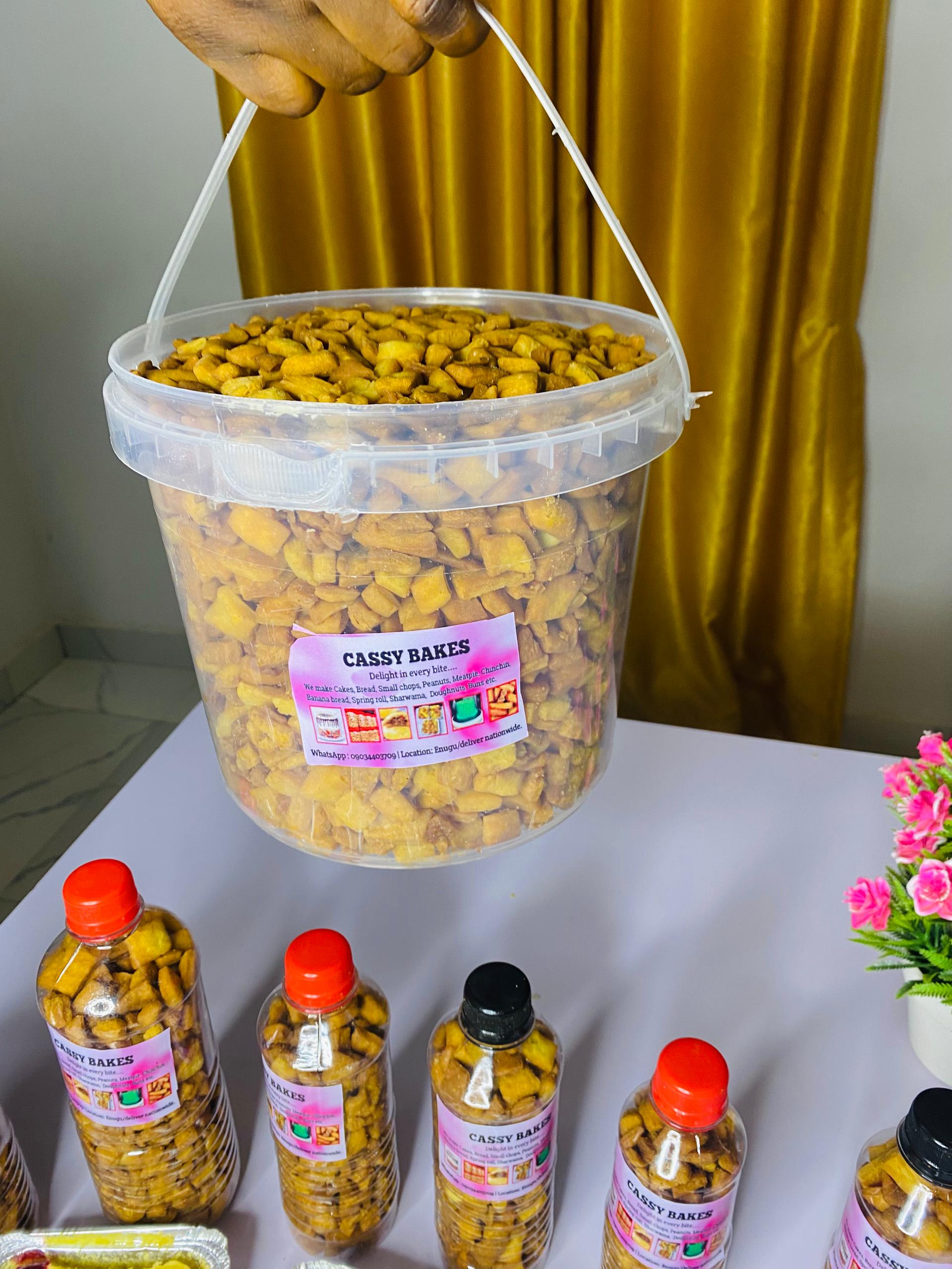 Large chin-chin bucket with bottles displayed